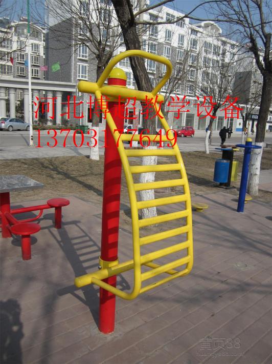 新國(guó)標(biāo)伸背架生產(chǎn)廠家 為運(yùn)動(dòng)器材行業(yè)注入專業(yè)與安全新動(dòng)力